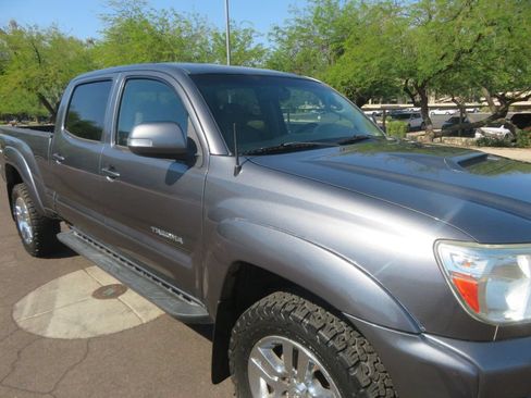 Used 2012 Toyota Tacoma 4x4 Double Cab image 9