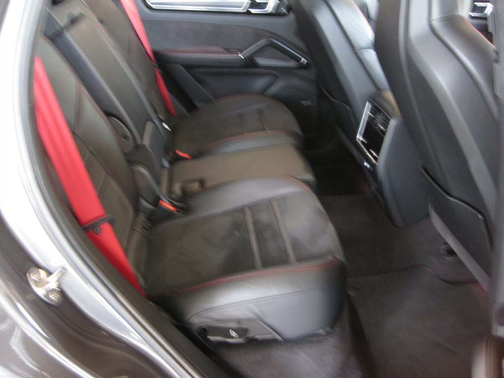 Used 2023 Porsche Cayenne GTS w/ Assistance Package AWD/4WD image 26
