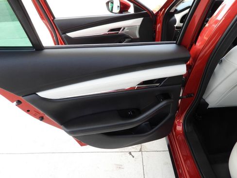 Used 2021 MAZDA MAZDA3 s FWD image 35