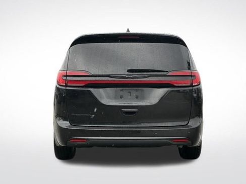 Used 2023 Chrysler Pacifica Touring-L w/ S Appearance Package image 26