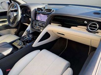Certified 2022 Bentley Bentayga video 2