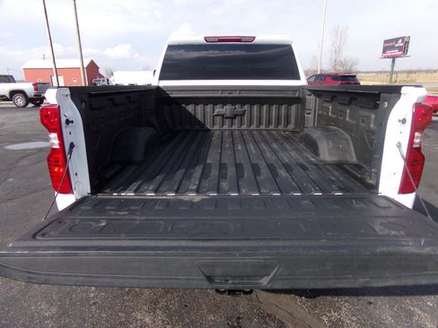 Used 2025 Chevrolet Silverado 2500 LT image 5