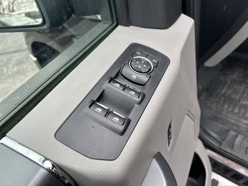 Used 2018 Ford F150 XLT w/ XTR Package AWD/4WD image 16