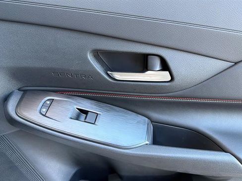 New 2027 Nissan Sentra SR w/ Floor Mat Package FWD image 18