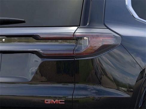 New 2026 GMC Acadia Denali w/ Super Cruise Package image 11