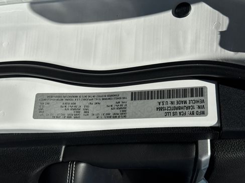 New 2026 Jeep Grand Cherokee Limited image 32