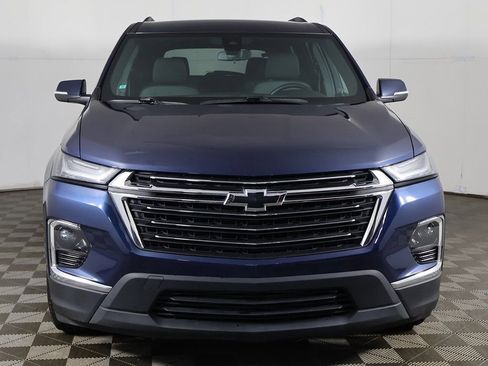 Used 2023 Chevrolet Traverse LT FWD image 11