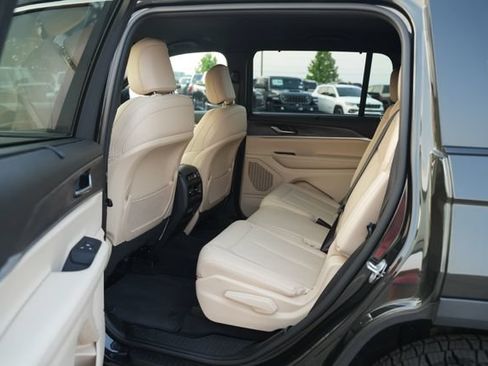 Used 2023 Jeep Grand Cherokee L Limited w/ Luxury Tech Group II RWD image 15