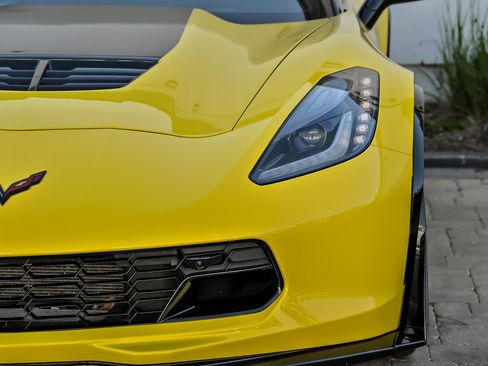 Used 2016 Chevrolet Corvette Z06 w/ 3LZ Preferred Equipment Group RWD image 5