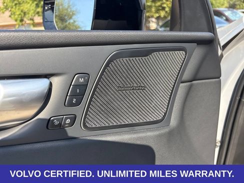 Certified 2024 Volvo XC60 B5 Plus w/ Protection Package Premier AWD/4WD image 21