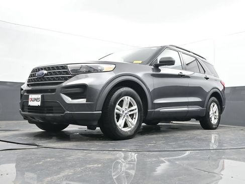 Used 2020 Ford Explorer XLT w/ Comfort Package AWD/4WD image 45