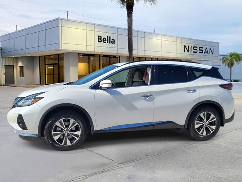 Used 2019 Nissan Murano SV w/ Premium Package image 2