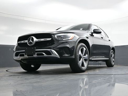 Used 2022 Mercedes-Benz GLC 300 4MATIC Coupe image 38