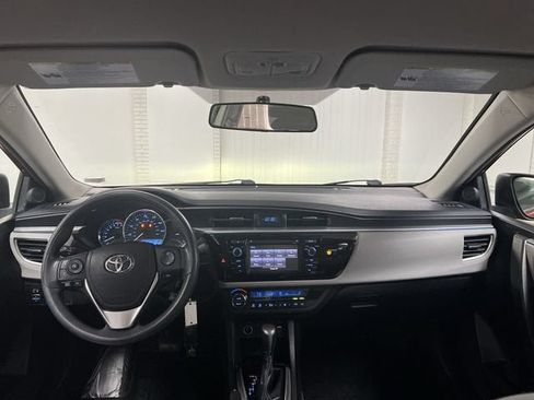 Used 2014 Toyota Corolla LE FWD image 19
