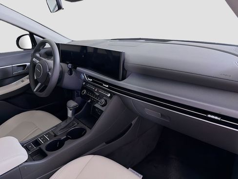 Used 2025 Hyundai Sonata SE image 28