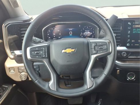 Certified 2024 Chevrolet Silverado 1500 LT AWD/4WD image 5