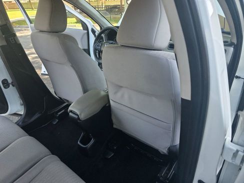 Used 2016 Honda HR-V LX image 28