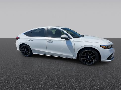 Used 2022 Honda Civic Sport Touring image 9