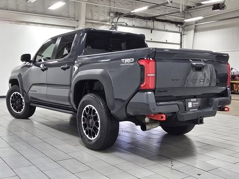 Used 2024 Toyota Tacoma TRD Off-Road image 19