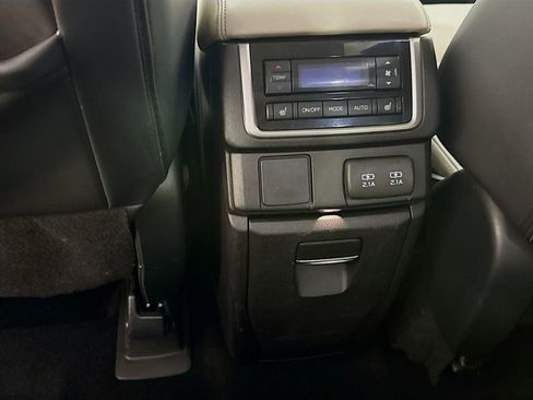 Used 2019 Subaru Ascent Limited w/ Popular Package #2A AWD/4WD image 30