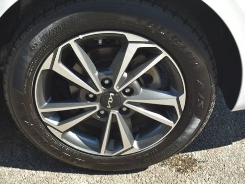 Used 2024 Kia Forte LXS FWD image 38