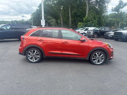 Used 2022 Kia Niro Touring Special Edition FWD image 9