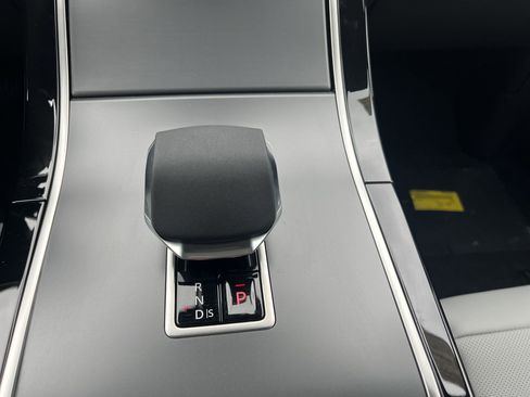 Used 2026 Land Rover Range Rover Velar S image 17