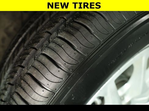 Used 2023 Chevrolet Equinox LT image 6