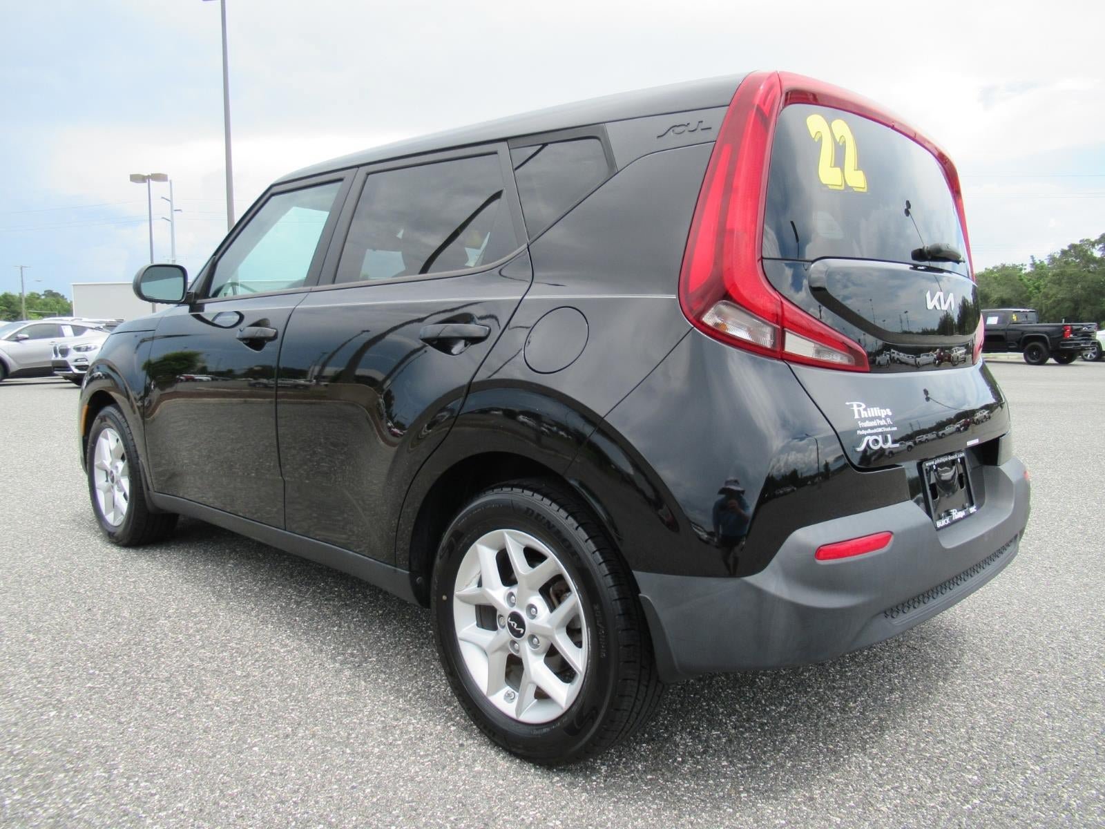Used 2022 Kia Soul LX w/ Technology Package FWD image 5