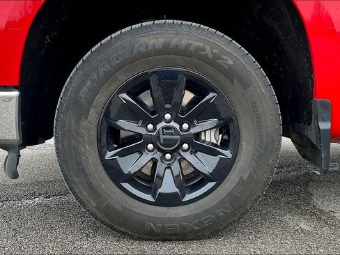 Used 2025 Chevrolet Silverado 1500 LT image 8