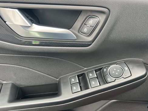 Used 2025 Ford Escape ST-Line AWD/4WD image 8