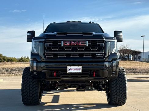 Used 2024 GMC Sierra 2500 AT4 w/ Max Trailering Package AWD/4WD image 2