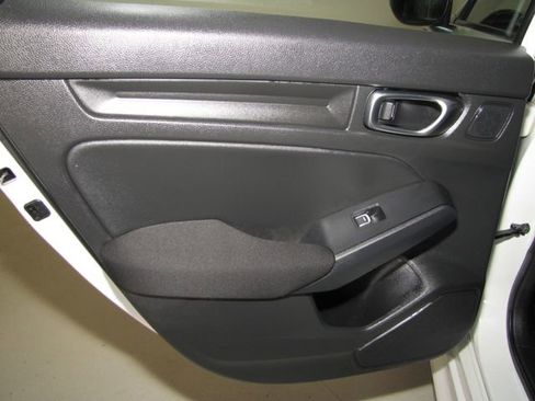 Certified 2025 Honda Civic Sport image 13