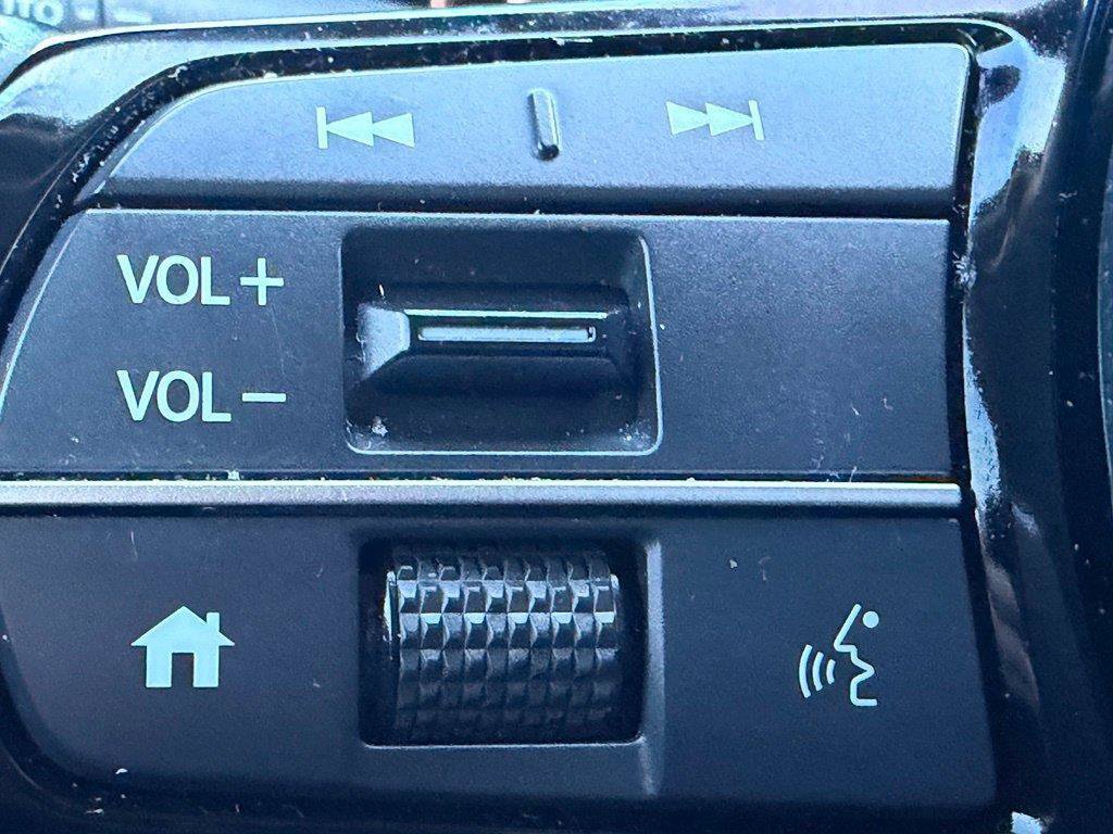 Used 2025 Honda CR-V EX-L image 18