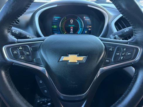 Used 2017 Chevrolet Volt LT FWD image 23