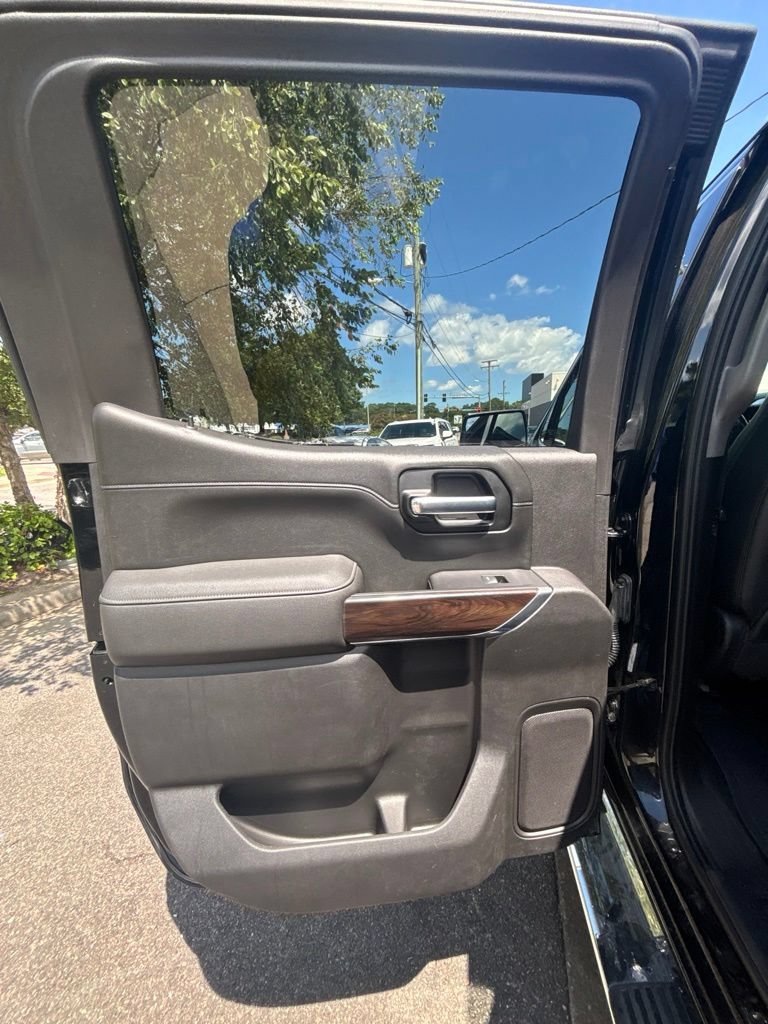 Used 2021 GMC Sierra 1500 SLT w/ SLT Premium Plus Package AWD/4WD image 16