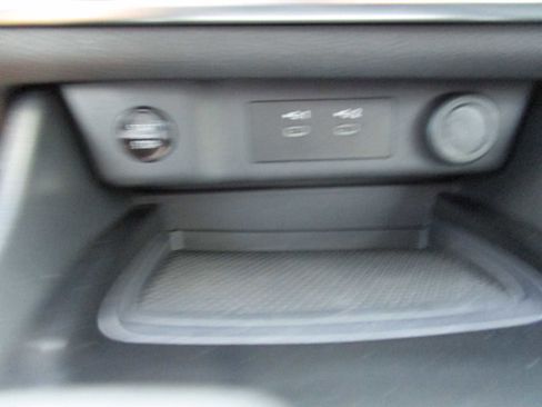 Used 2024 Nissan Rogue S image 21