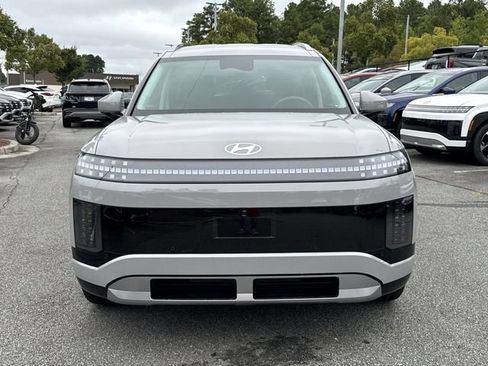 New 2026 Hyundai Ioniq 9 SEL image 2