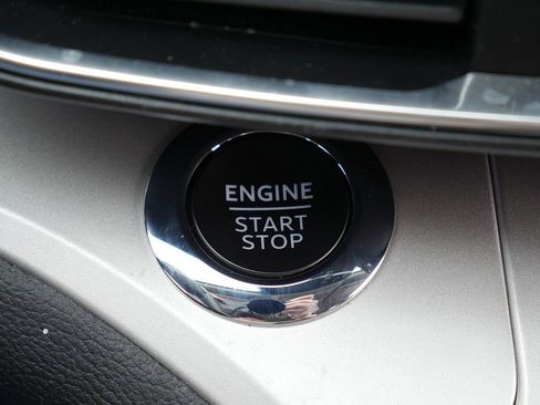 Used 2023 Ford Explorer XLT w/ Equipment Group 202A image 37