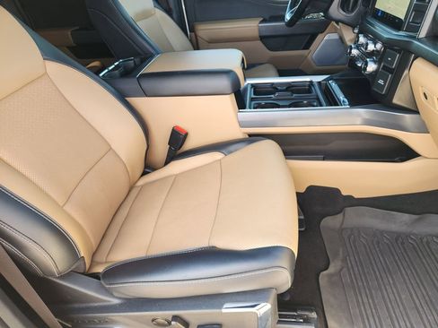 Certified 2024 Ford F250 Lariat w/ Chrome Package image 13