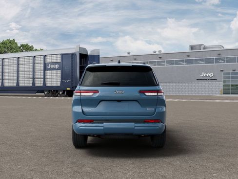 New 2026 Jeep Grand Cherokee L Summit image 7