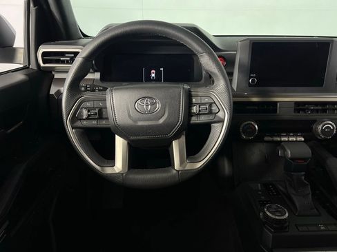 Used 2025 Toyota Tacoma TRD Off-Road image 14