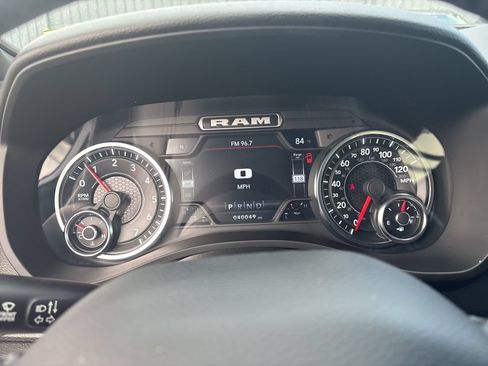Used 2022 RAM 1500 Big Horn AWD/4WD image 18