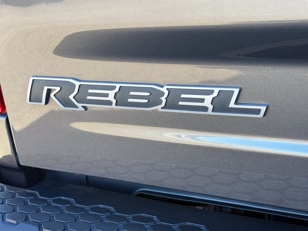 Used 2017 RAM 1500 Rebel w/ Luxury Group AWD/4WD image 3