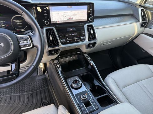 Used 2022 Kia Sorento SX Prestige w/ Panoramic Sunroof Package AWD/4WD image 29