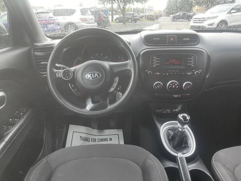 Used 2016 Kia Soul FWD image 17