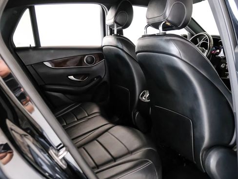 Used 2020 Mercedes-Benz GLC 300 4MATIC image 41