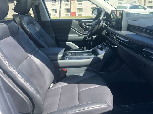 New 2026 Lincoln Aviator AWD image 12
