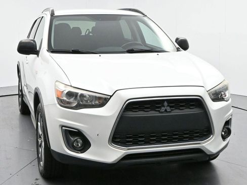 Used 2013 Mitsubishi Outlander Sport LE image 2