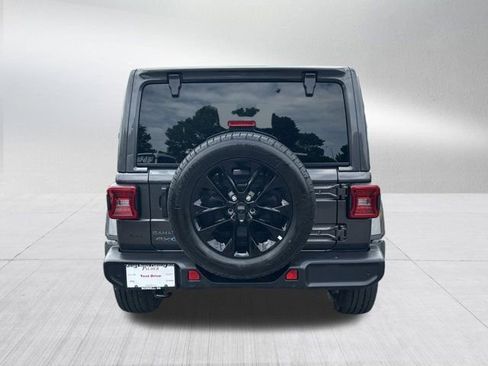 Certified 2025 Jeep Wrangler Unlimited Sahara w/ Safety Group AWD/4WD image 6